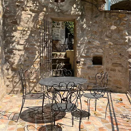 Chateau Du Barry Saint-Jean-de-Valeriscle