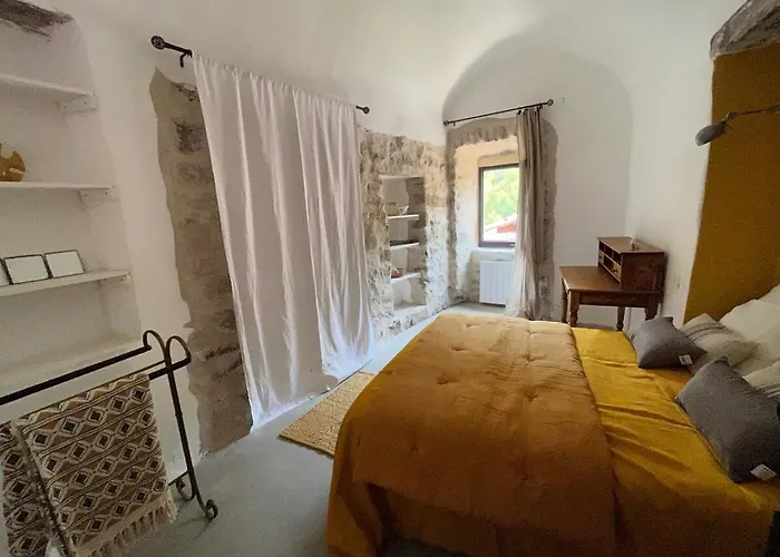 Château Du Barry Casa de Férias *