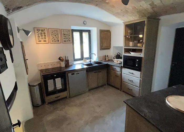 Château Du Barry Casa de Férias *